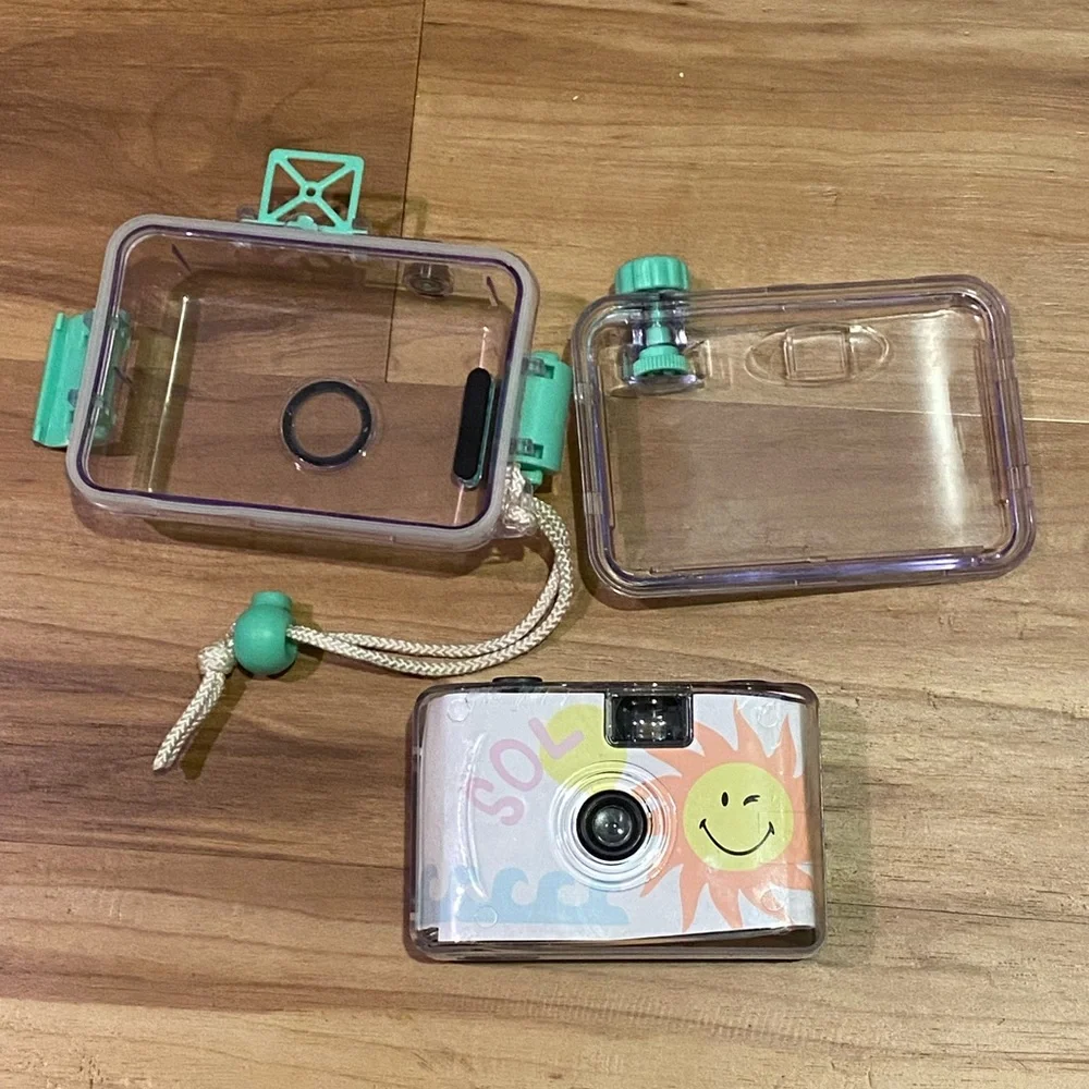 FILM CAMERA WITH WATERPROOF CASE